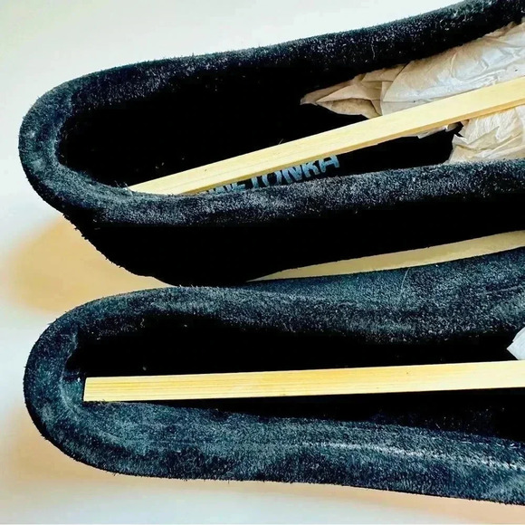 NWOT Minnetonka Suede Kilty Moccasins - Picture 8 of 9